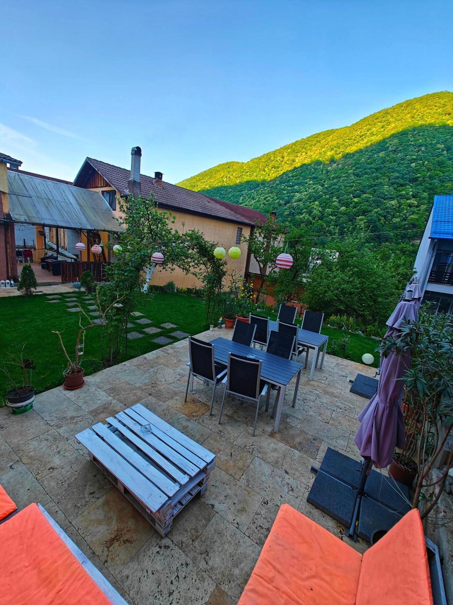 Casa Miclau Apartment Baile Herculane Exterior photo