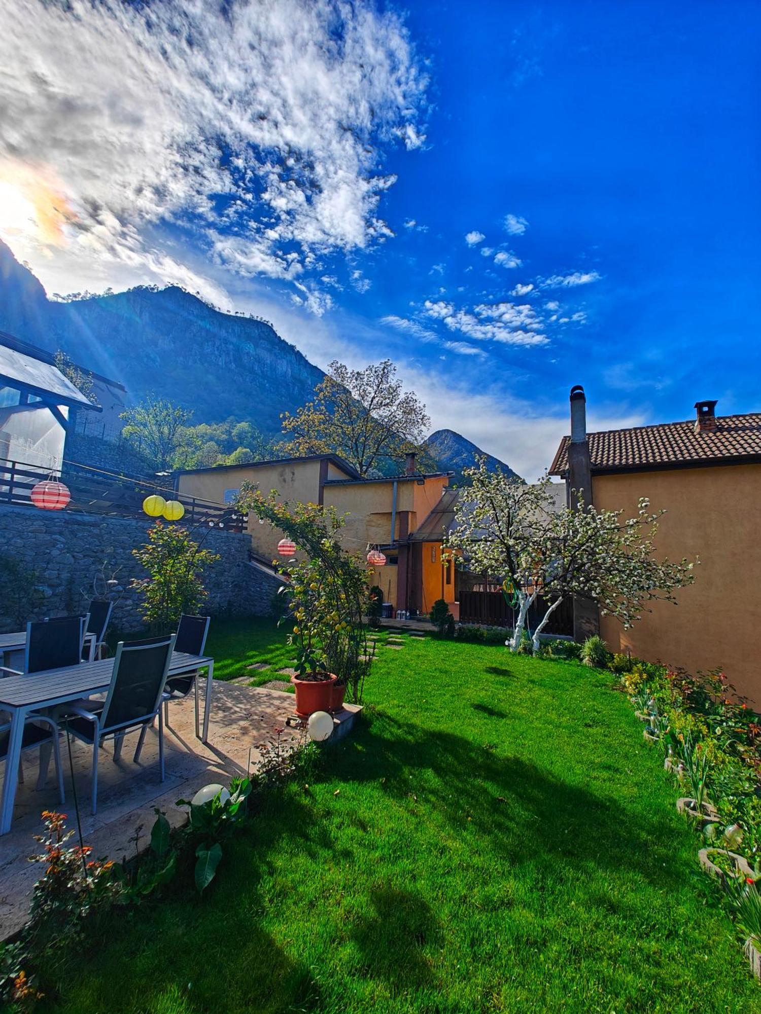 Casa Miclau Apartment Baile Herculane Exterior photo