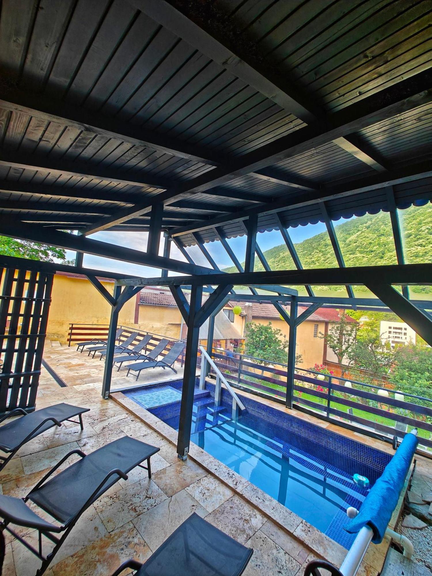 Casa Miclau Apartment Baile Herculane Exterior photo