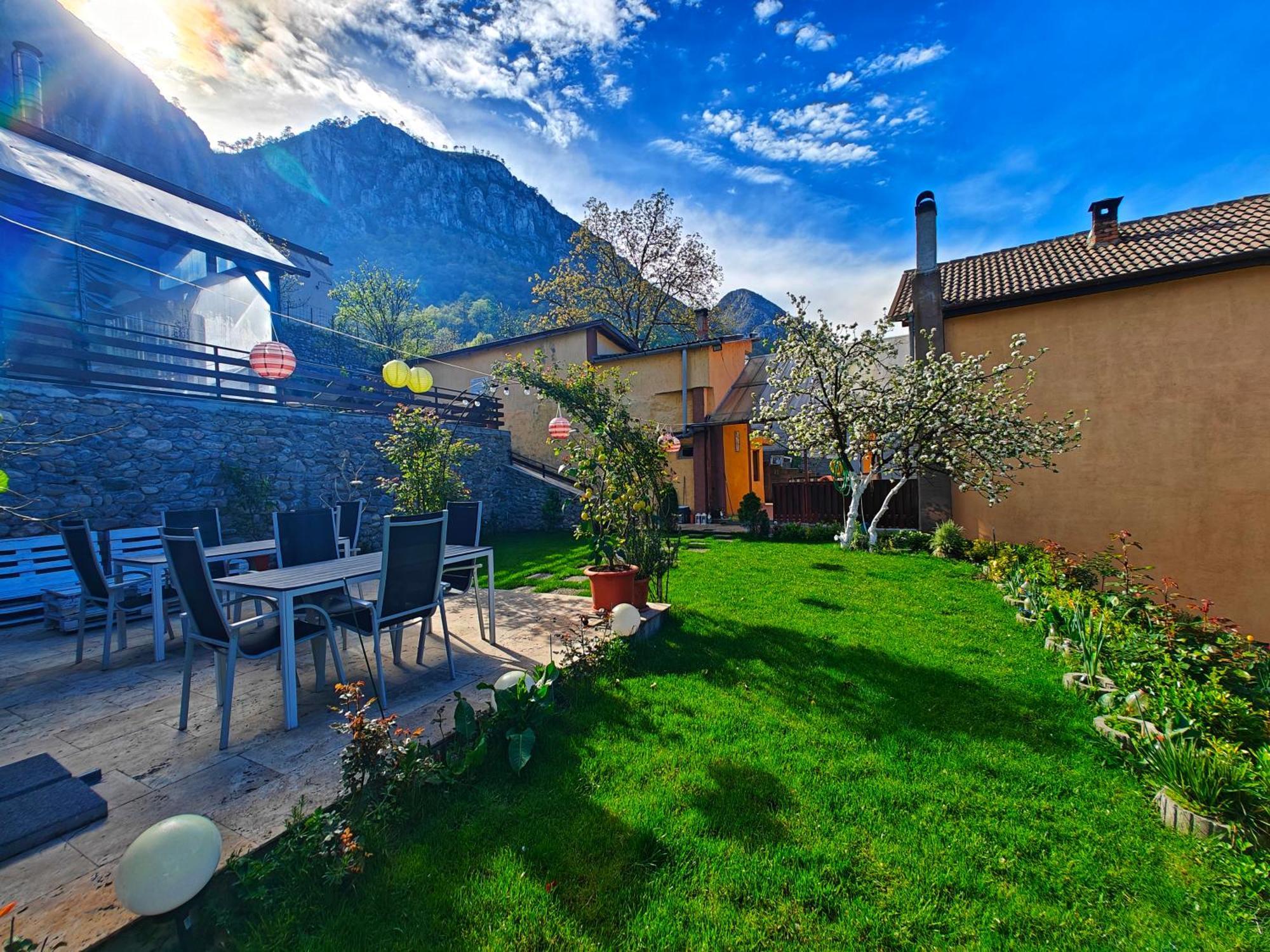 Casa Miclau Apartment Baile Herculane Exterior photo