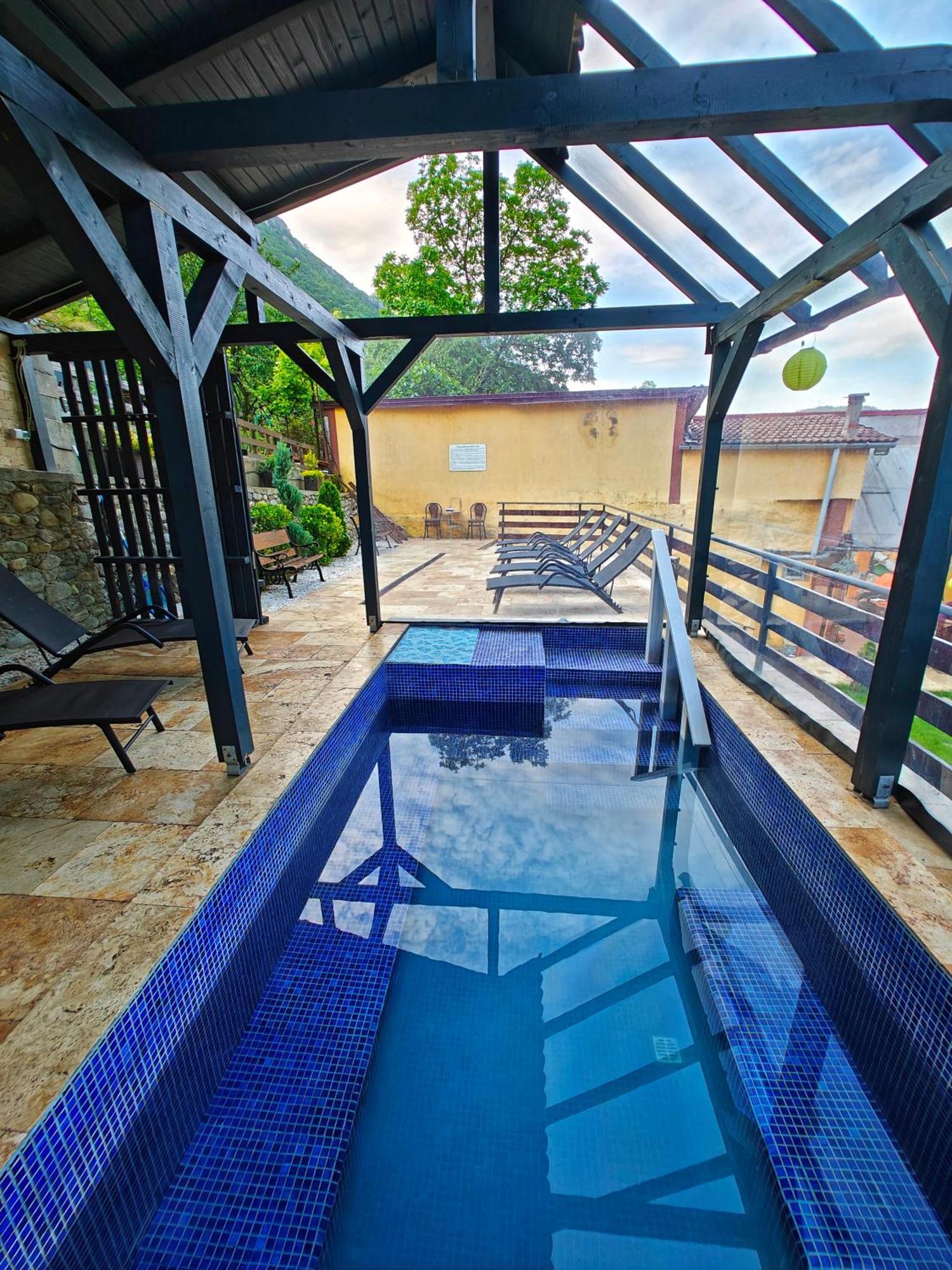 Casa Miclau Apartment Baile Herculane Exterior photo