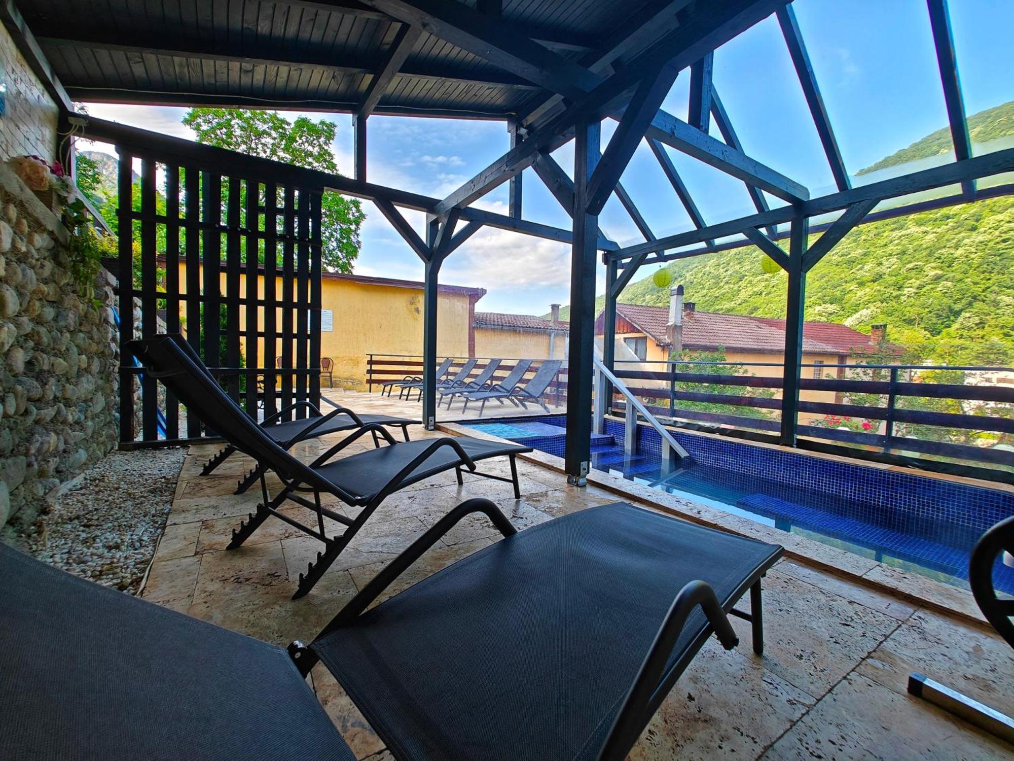 Casa Miclau Apartment Baile Herculane Exterior photo