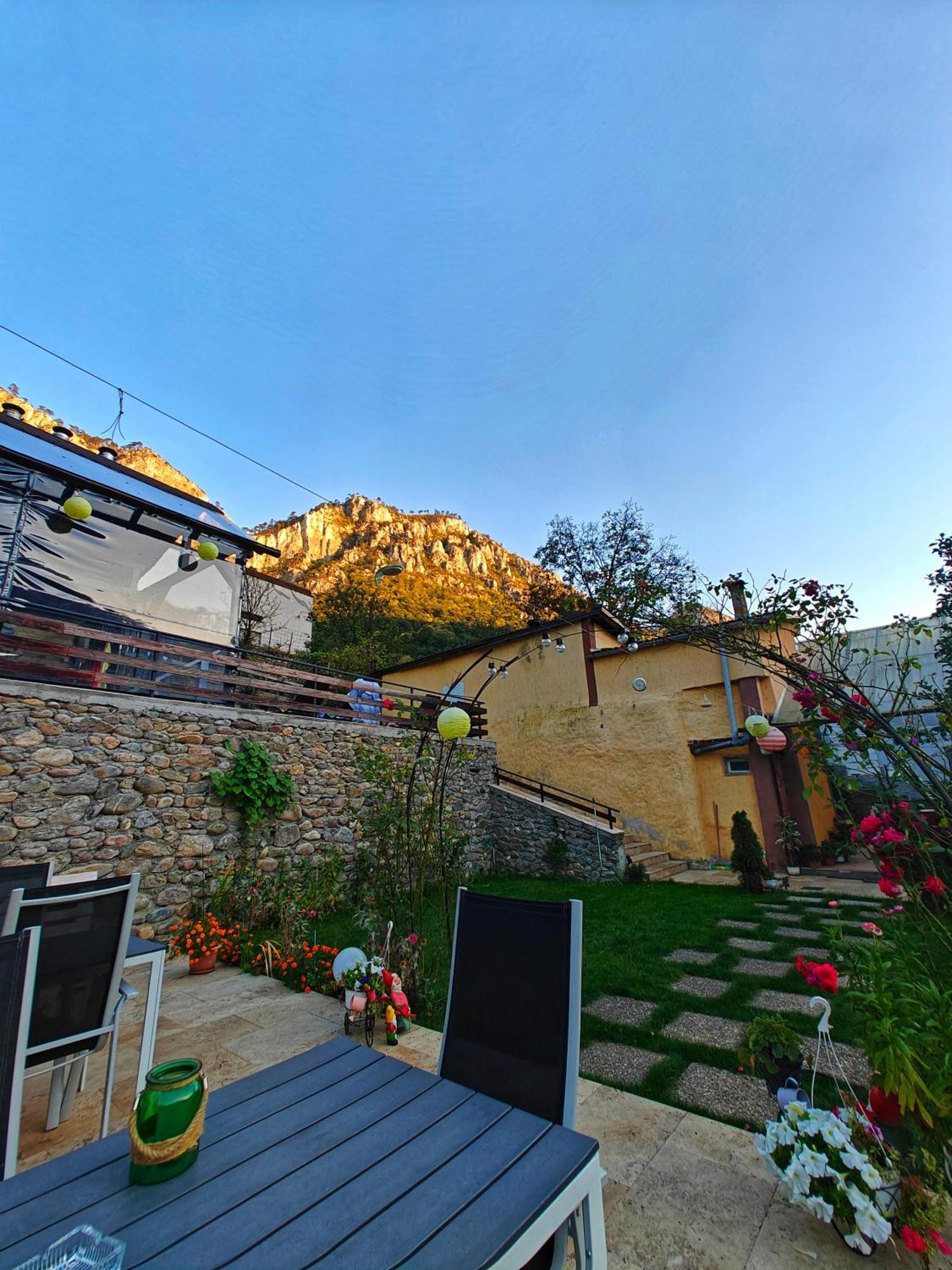 Casa Miclau Apartment Baile Herculane Exterior photo
