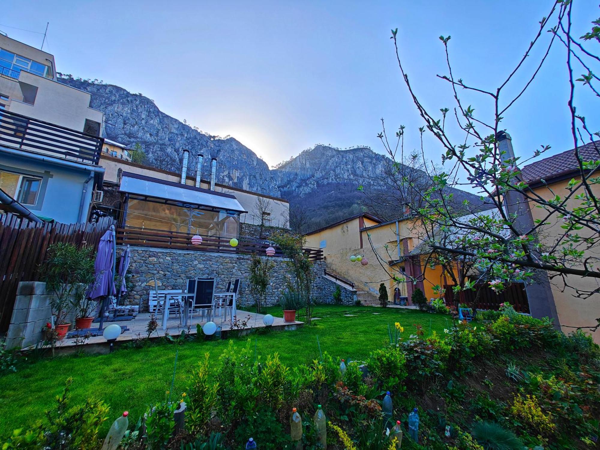 Casa Miclau Apartment Baile Herculane Exterior photo